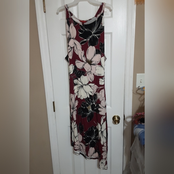 Jennifer Lopez Dresses & Skirts - Jennifer Lopez Dress With Angled Hem Line